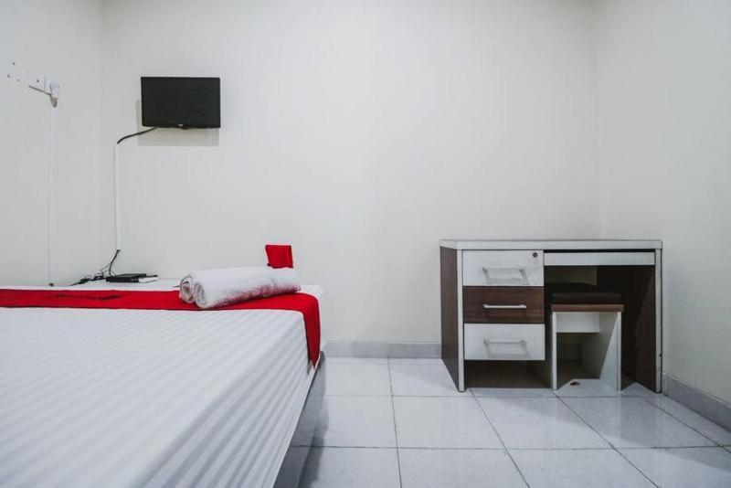 Reddoorz Plus Near Semanggi Yakarta Habitación foto