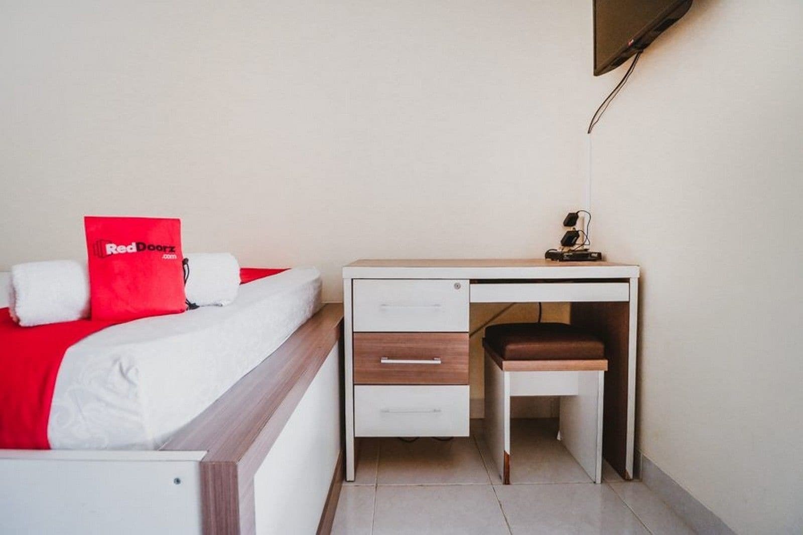 Reddoorz Plus Near Semanggi Yakarta Exterior foto